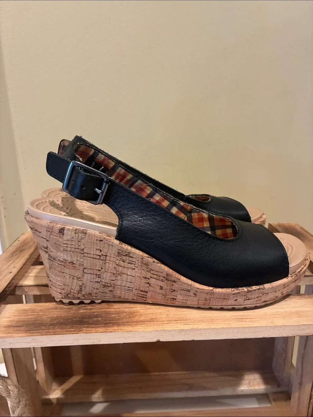 CROCS lightweight wedge